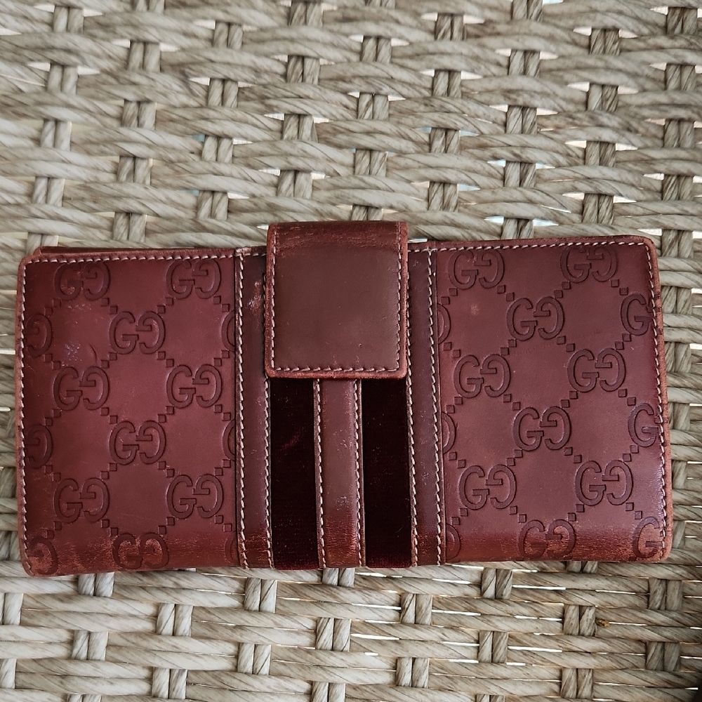 Gucci Vintage Burgundy Leather Wallet - Picture 3 of 17